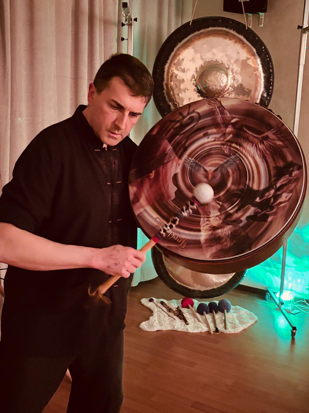 Suono e canto tamburo sciamanico: significato e benefici